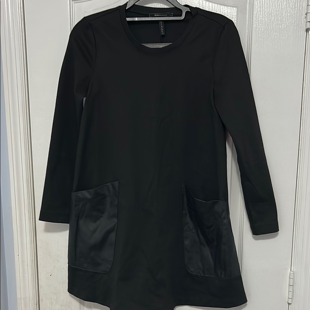BCBGMAXAZRIA Elegant Black Dress with Pockets size XS